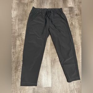 COPY - 1 of 2 Women’s Under Armour Joggers Pants Loose Fit.